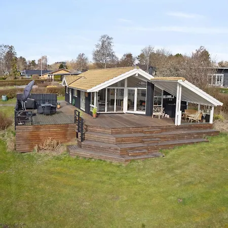 Summer House With A Beautiful View To The Fjord *