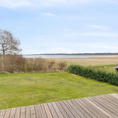 Dom wakacyjny Summer House With A Beautiful View To The Fjord
